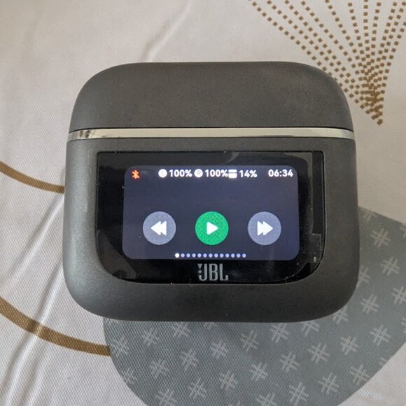 JBL Tour Pro 2 Noise Cancelling Earphones - Picture 8 of 13